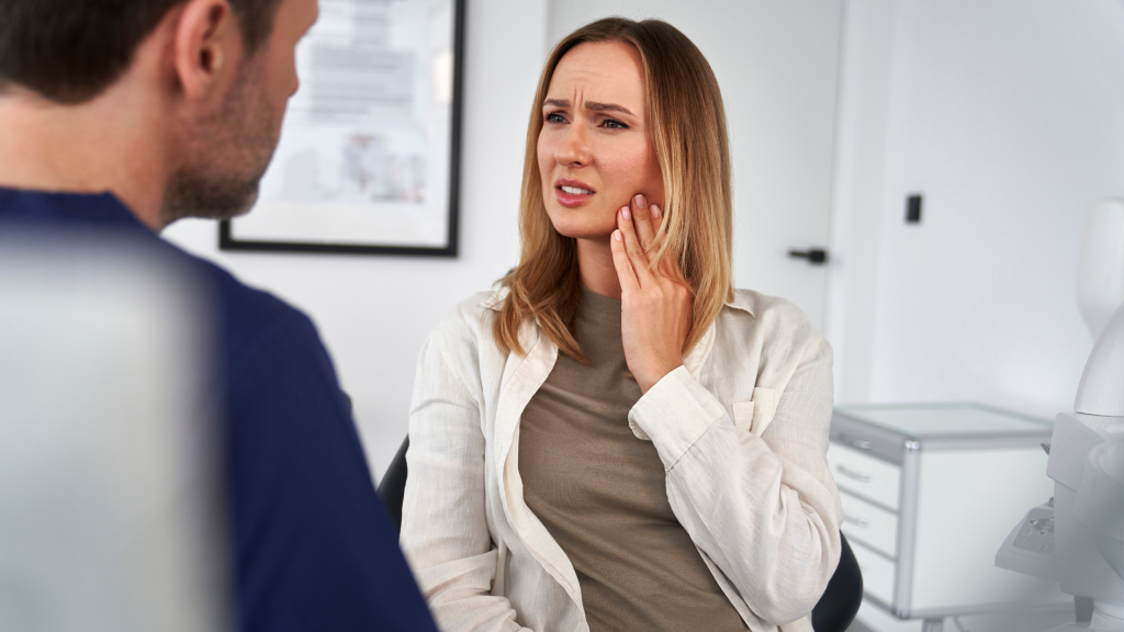 4 tipos de desgaste dental | Roquetas y Aguadulce